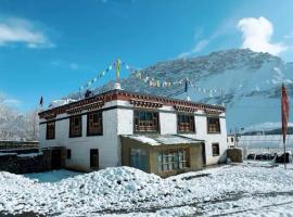 Daar home stay, Hotel in Kaja