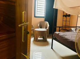 Chambre avec salle de bain attenante proche de la plage