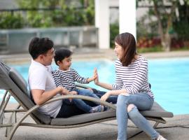 Crowne Plaza Manila Galleria by IHG, hotel in Manila