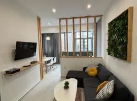 Luxury & Comfort near the University