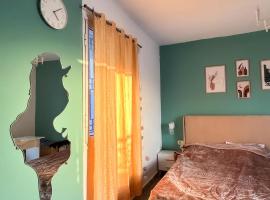 Compact Comfort Studio in Hammam Sousse, hotel en Susa