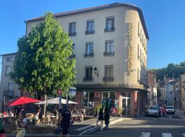 Logis Hôtel du Commerce, hotel in Volvic