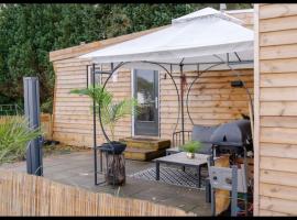 Chalet Timber -close to the woods, hotel u gradu Anloo