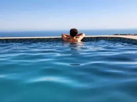 La Cabane Surf Lodge