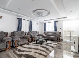 5 Bedroom Holiday Home in Limuru, hotell sihtkohas Kihingo