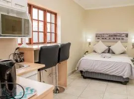 Modern Edenvale Studio Close to Airport & Highways