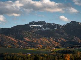 Servus Chiemgau - Große Wohnung mit Bergblick, Hotel in Frasdorf