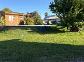 Cabañas Santa Cruz, Ubicada a 10 min de la plaza, Piscina , Viñas, Ruta del Vino y mas