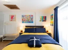 Stylish 1-Bed Annexe Free Parking, Malpas, Newport