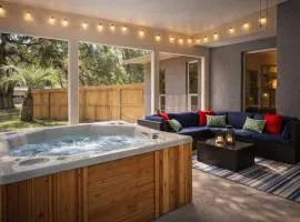 Crystal River Oaks Retreat Spacious Home Near Springs with Hot Tub & Game Room