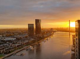 Melbourne Lifestyle Apartments - Best Views on Collins，墨爾本的自炊式住宿