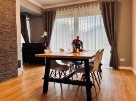 Holiday Home: Dejani şehrinde bir otel