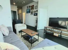 Feel at home Spacious Industrial Style, 2bed 2bath