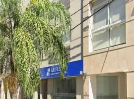 Departamento céntrico, con cochera