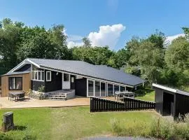 10 person holiday home in Hadsund-By Traum