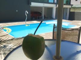 Excelente Imóvel com Acesso a Lagoa Particular, hotel a Itapemirim