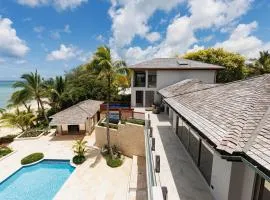 Newly Renovated Notos Cove Villa Property
