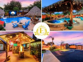 Tropical Escape Pool Jacuzzi Bar in Alvin TX – hotel w mieście Alvin