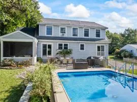 Tidepools Retreat Poolside Family Fun