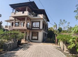 Vasant Vihar Farm House, hotel em Silvassa