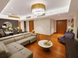 One galle face Luxury 2bhk Apartment