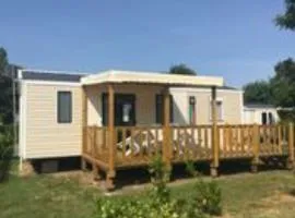 Mobil-home 32m² avec terrasse - 3 chambres, 6 personnes - API-1-52-1437