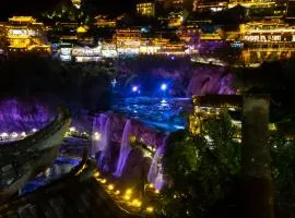 Yongshun County Furong Town Tusi Xuanfu Courtyard Waterfall Guesthouse