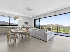 Tropics at Naumi, Ocean Views, Gym & Pools