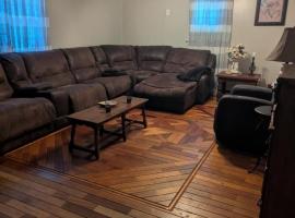 Country setting getaway، فندق في Eclectic