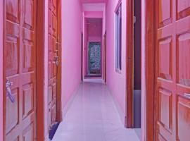 Hotel O Tiger Inn near Adamas University Barasat, hotel i Saddārāt