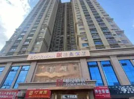 Borrman Hotel Korla Peacock River