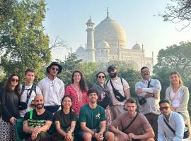 Zigzag Homestay, hotel i Agra