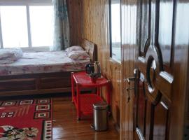Tranquil Retreat Homestay، فندق في Ghum