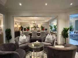 Executive Luxury Stay Corporate Paradise in South Richvale