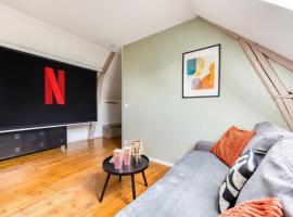 Home cinema- Netflix free - Proche aéroport Beauvais, Chantilly, forêt de Hez-Froidmont, parking public gratuit, Wifi & Netflix, hotel a Clermont