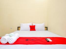 RedDoorz near Monjali 4 Yogyakarta – hotel w mieście Beran-kidul