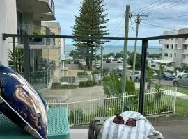 Pleasant View Apartment - Ocean View
