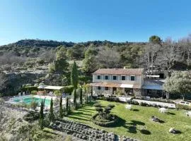 Bastide provençale à Murs, coeur du Lubéron