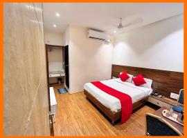 Hotel Laxmi Palace Near Shree Ram Mandir, Free Wi-Fi , Lift And Parking Facilities, Luxury Rooms Best Hotel Ayodhya, hotel u gradu Ayodhya