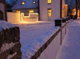 Ferienwohnungen Hasenhof โรงแรมในคราเนนบวร์ก
