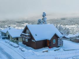 House with sauna & hot tub, 4 beds, khách sạn ở Tonstad