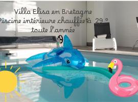 Villa ELISA Piscine Intérieure partagée chauffée à 29 degrés à 100m de la plage, hotel di Sibiril