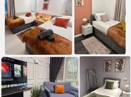 Churchill Apartment- 4 Beds- Free Parking- Near NEC BHX & HS2