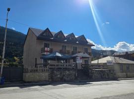 Viesnīca Hotel Ritur Mestia Mestijā