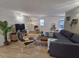 Rez-de-jardin Moderne & Lumineux avec Clim