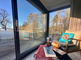 Spacious, bright home in Central Scotland sleeps 6, khách sạn ở Balfron