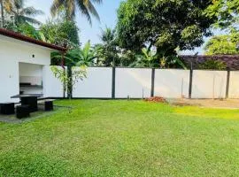 Pool House Weligama