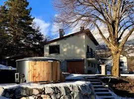 Maison avec Bain nordique et grand jardin vue sur Serre-Ponçon