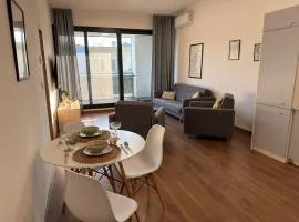 Nadštandardný apartmán v centre s parkovaním