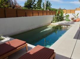 Camara Athens Riviera Home, Hotel in Aghia Marina